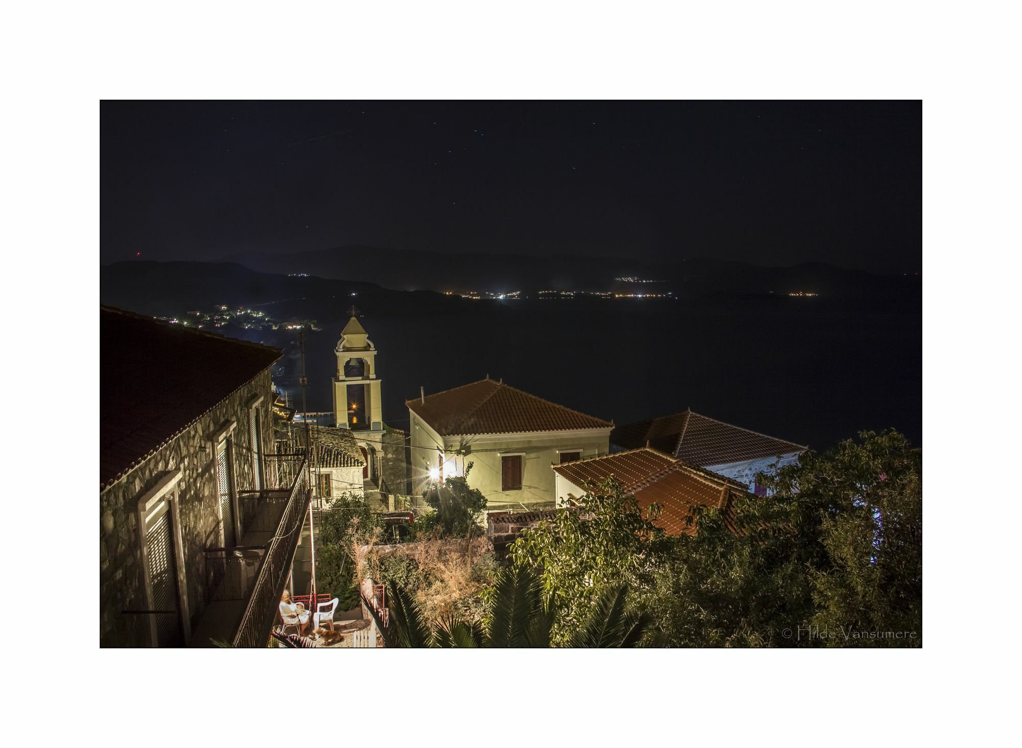 The Schoolmistress With The Golden Eyes, Studios & Rooms Митимна Экстерьер фото